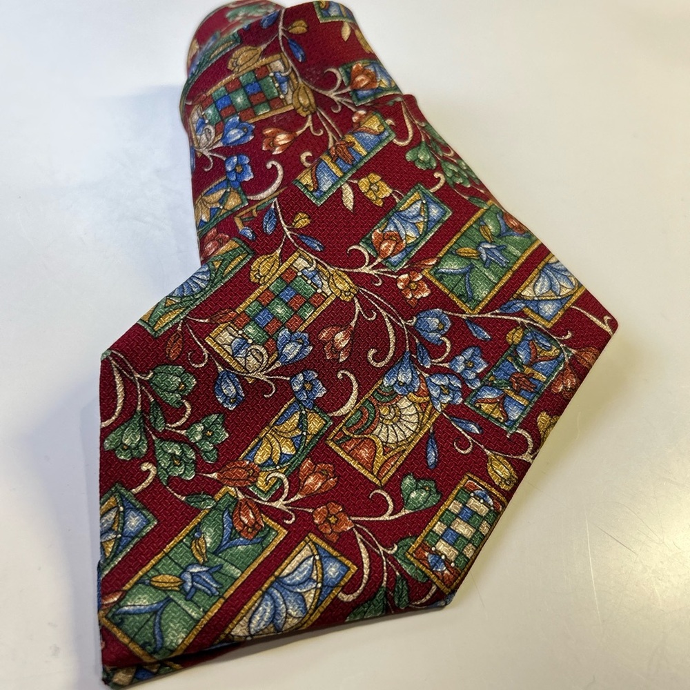 Christian Dior Monsieur 100% Silk Tie, Burgundy w Blue & Green Floral Pattern.